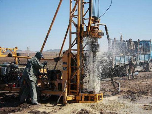 ���̰���